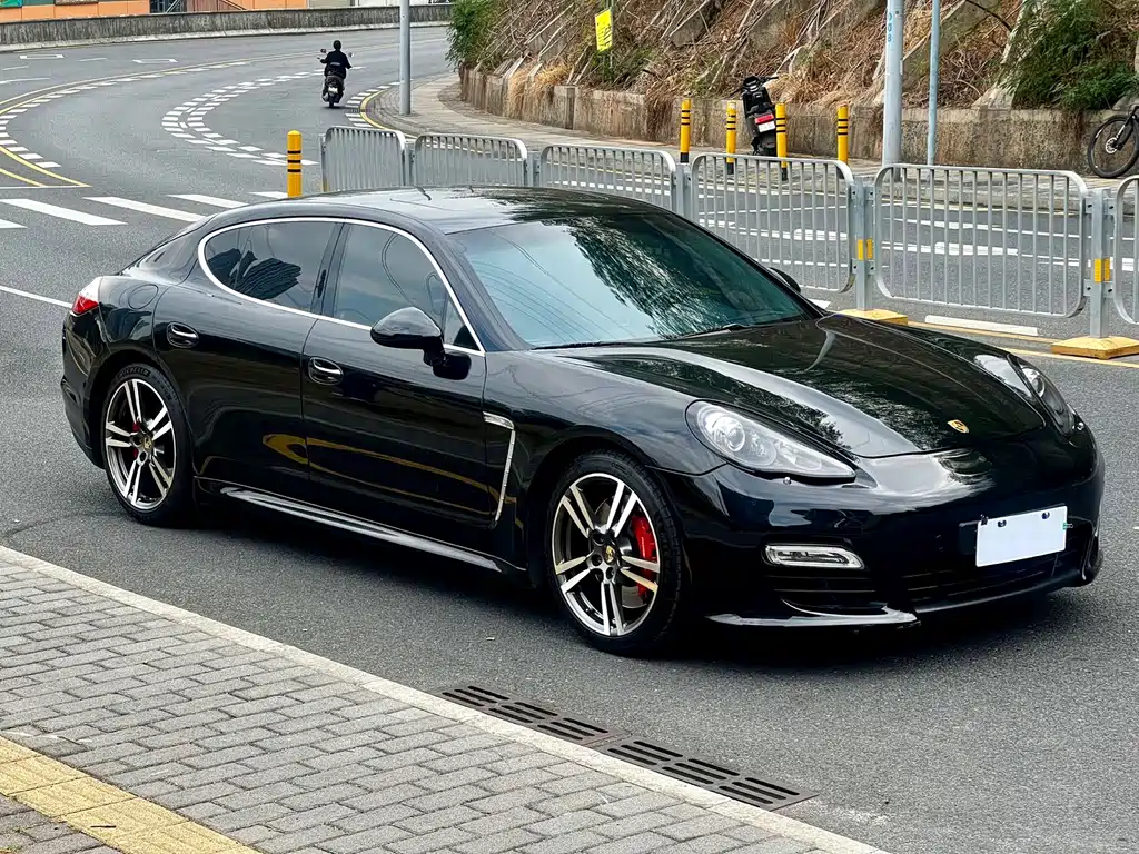Porsche Panamera 2012 — фото 3