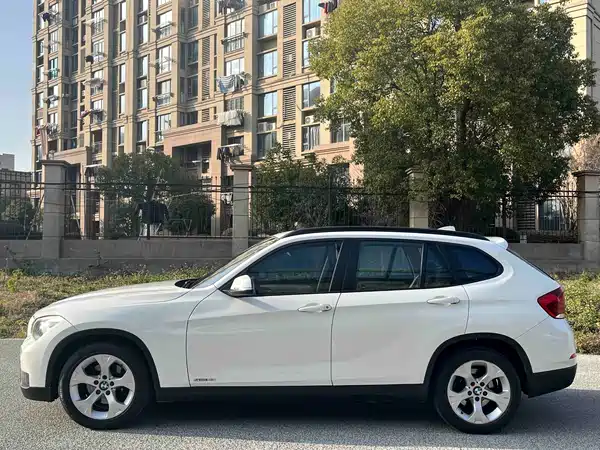 BMW X1 2012