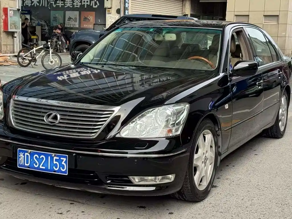 Lexus LS 2004 — фото 1