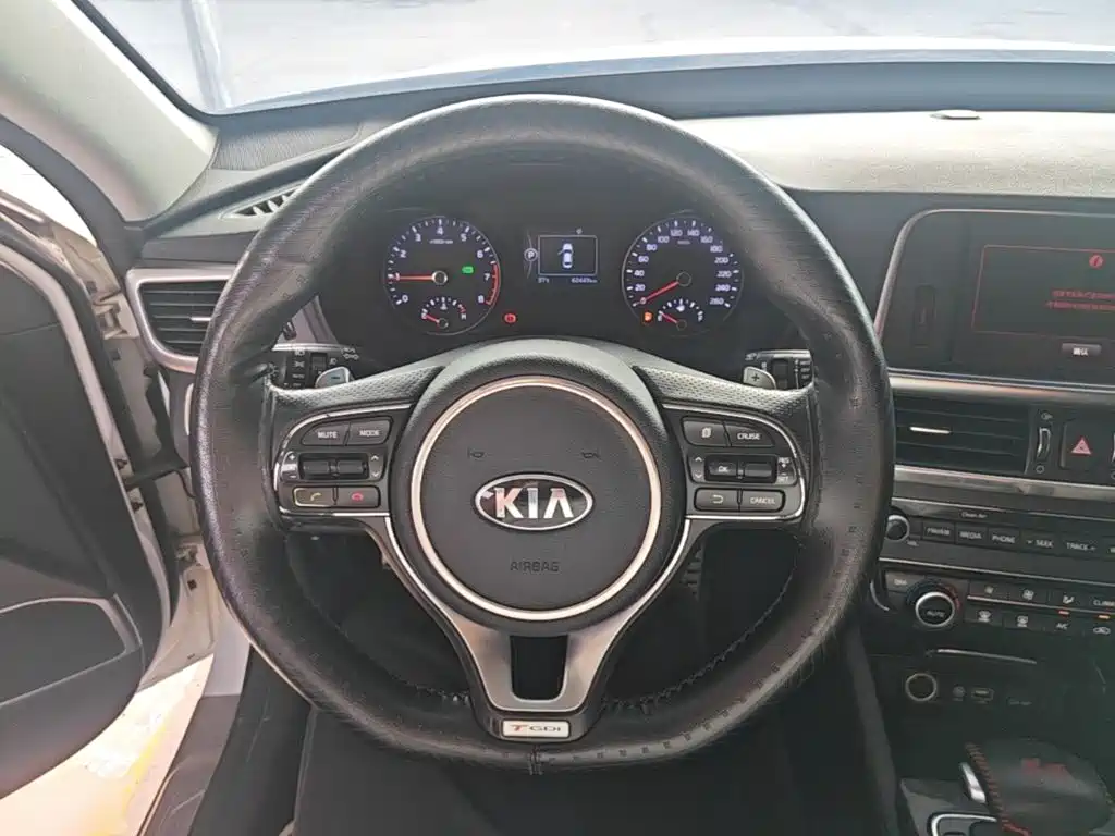 Kia K5 2015 — фото 11