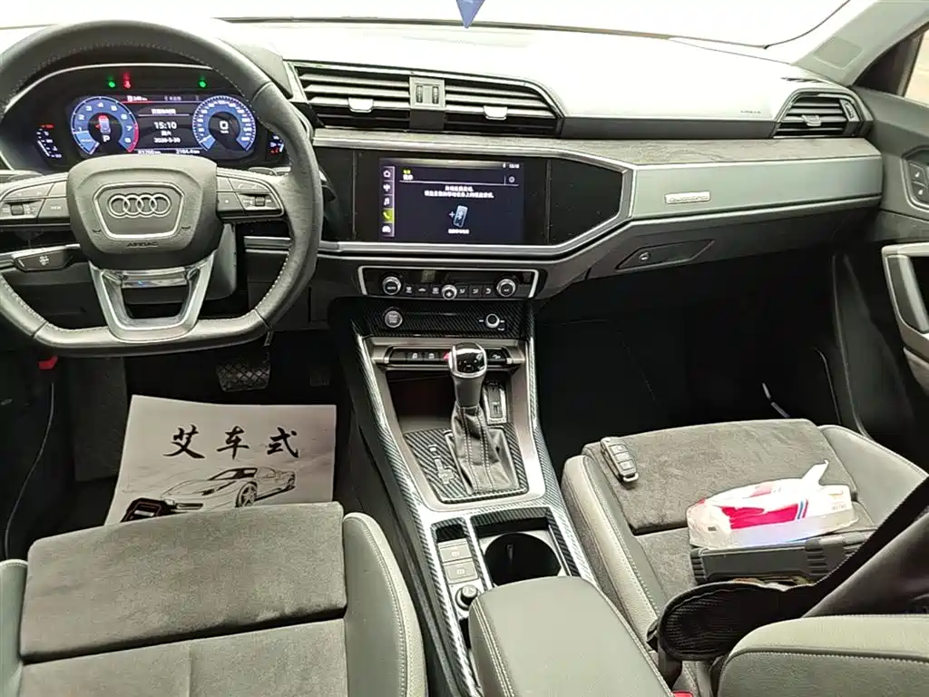 Audi Q3 2020 — фото 13