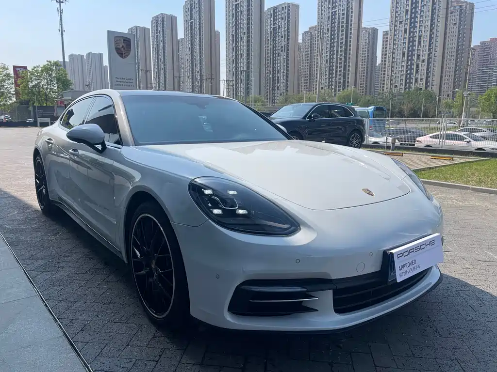 Porsche Panamera 2018 — фото 8