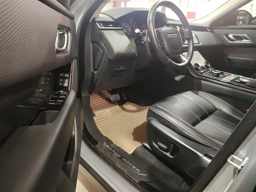 Land Rover Velar 2018 — фото 16