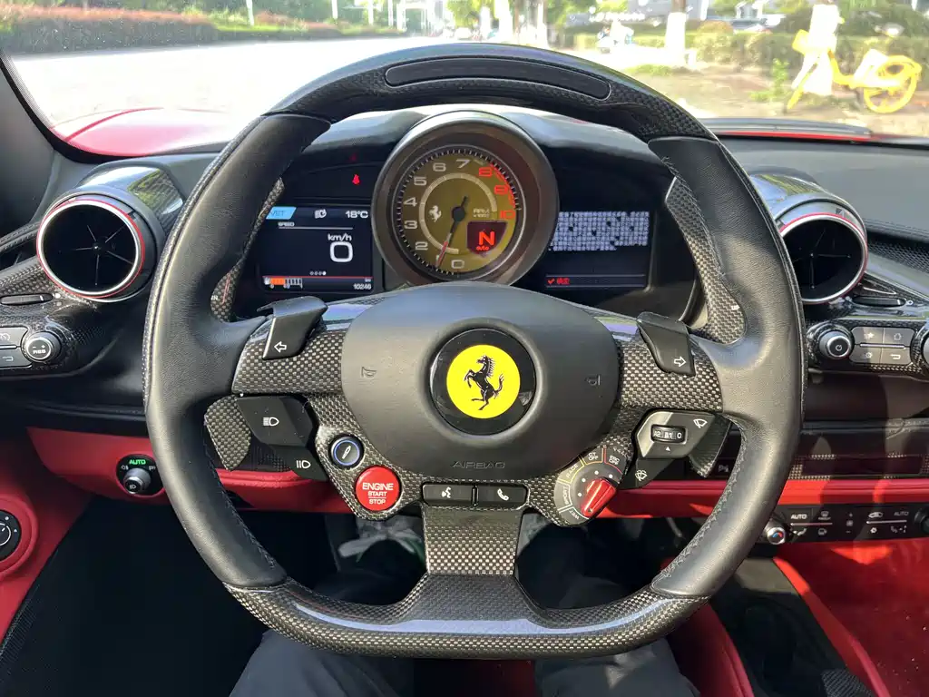 Ferrari F8 2023 — фото 9