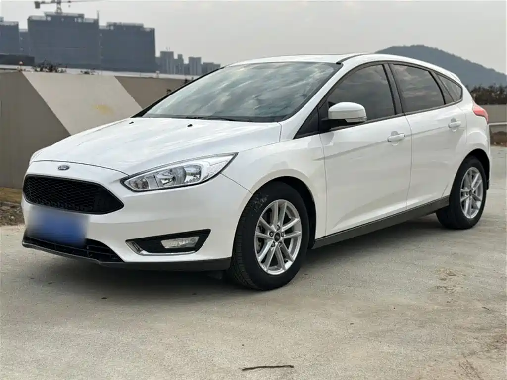 Ford Focus 2019 — фото 3