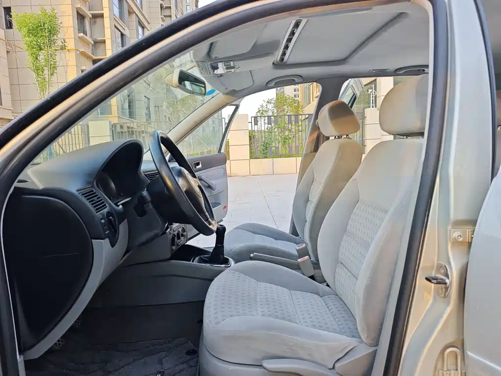 Volkswagen Golf 2005