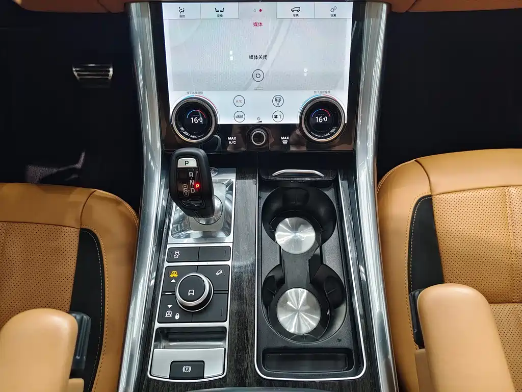 Land Rover Sport 2022 — фото 15
