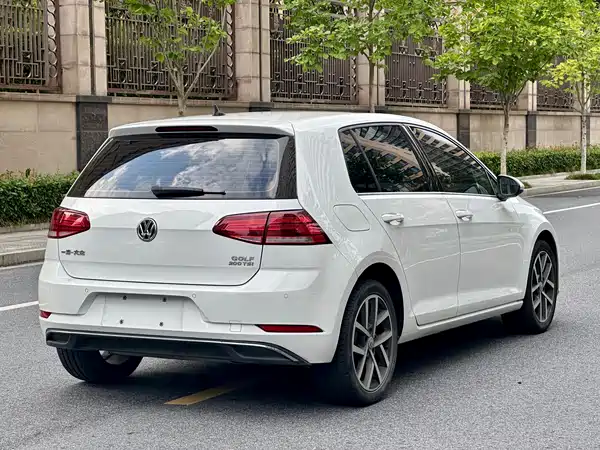 Volkswagen Golf 2020
