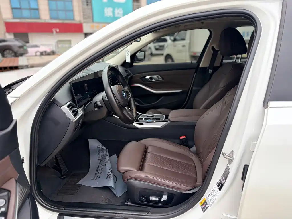 BMW i3 2023 — фото 13