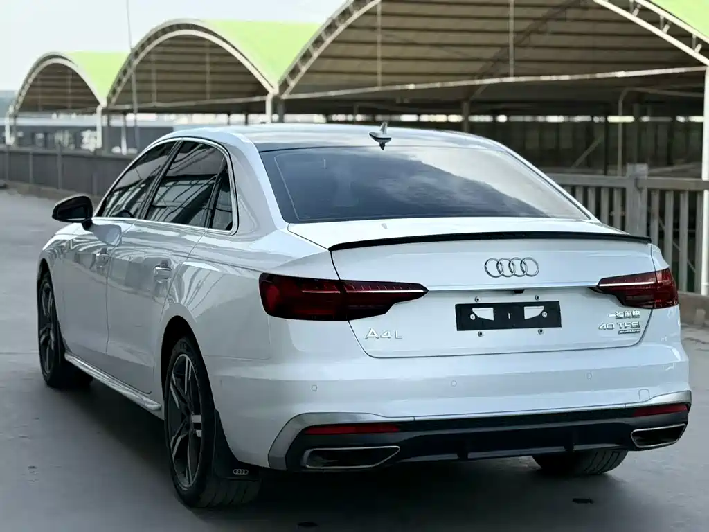 Audi A4L 2021 — фото 4