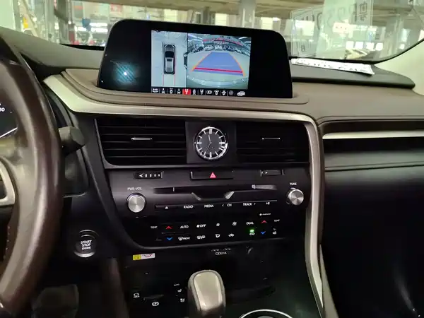 Lexus RX 2020
