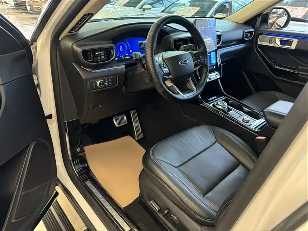 Ford Explorer 2021 — фото 14