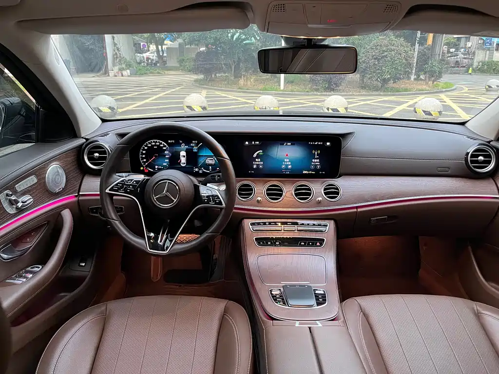 Mercedes-Benz E-Class 2023 — фото 4