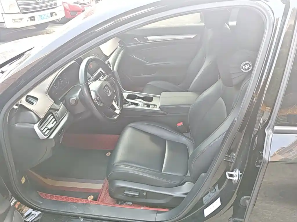 Honda Accord 2023 — фото 15