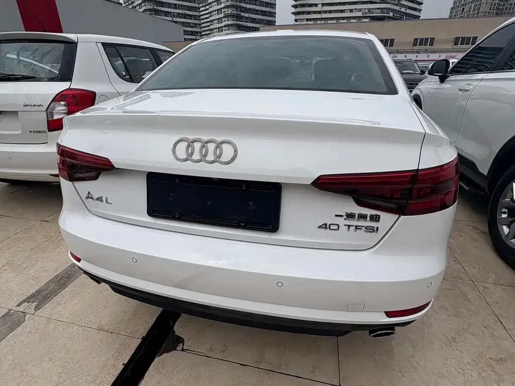 Audi A4L 2017 — фото 16