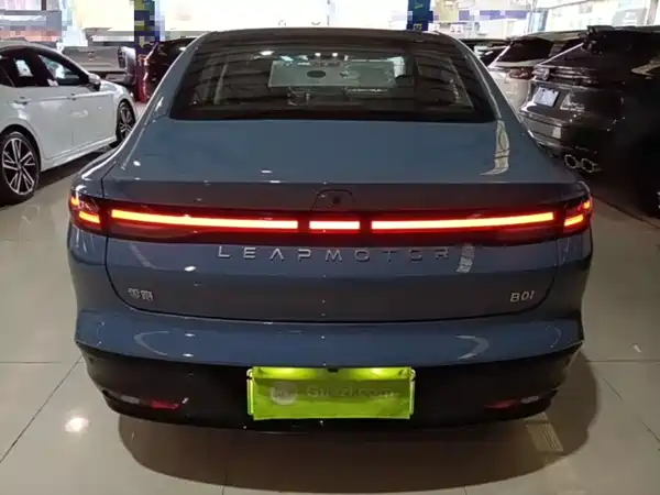 Leapmotor B01 2025