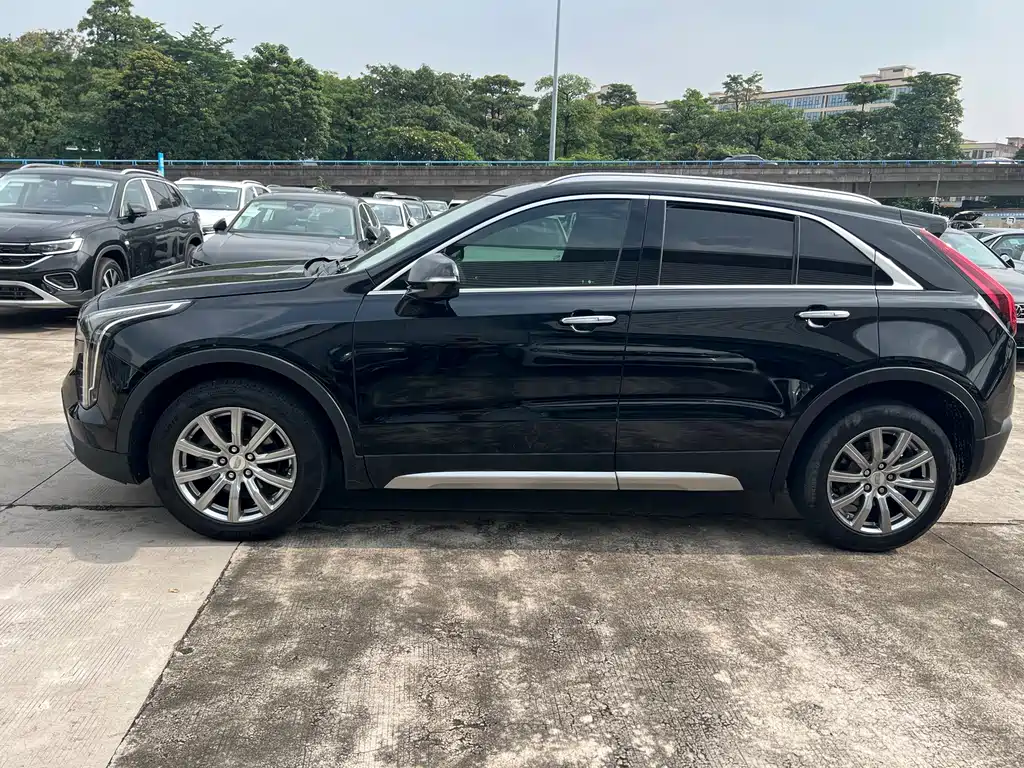 Cadillac XT4 2019 — фото 17
