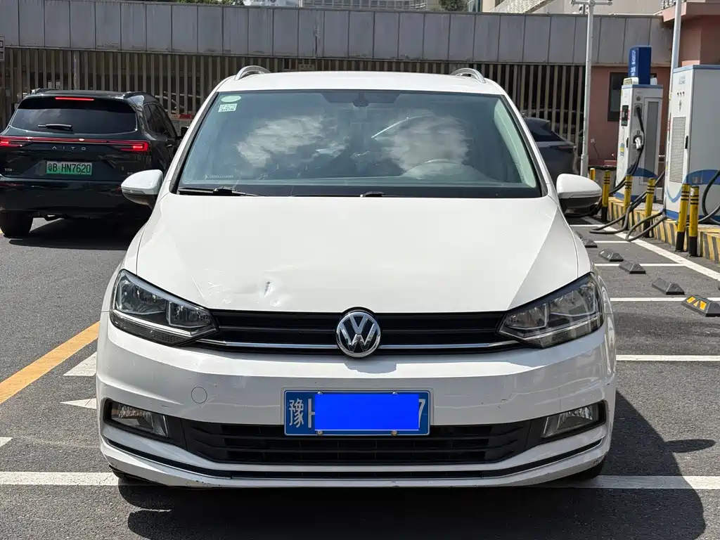 Volkswagen Touran 2016