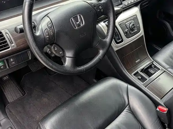 Honda Elysion 2014
