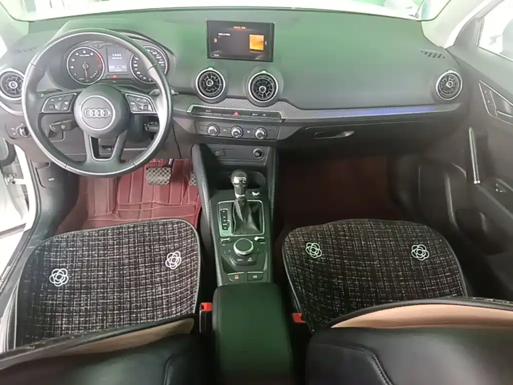 Audi Q2L 2018