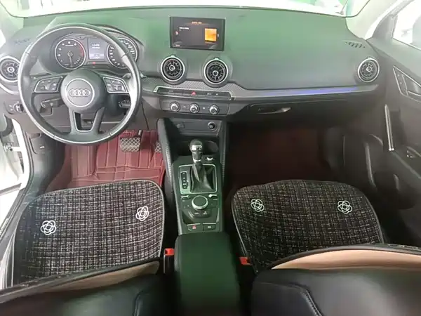 Audi Q2L 2018
