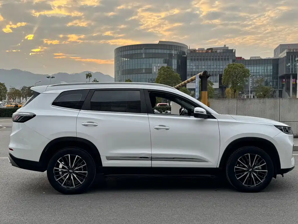 Chery Tiggo 8 PLUS Kunpeng e+ 2022 — фото 7