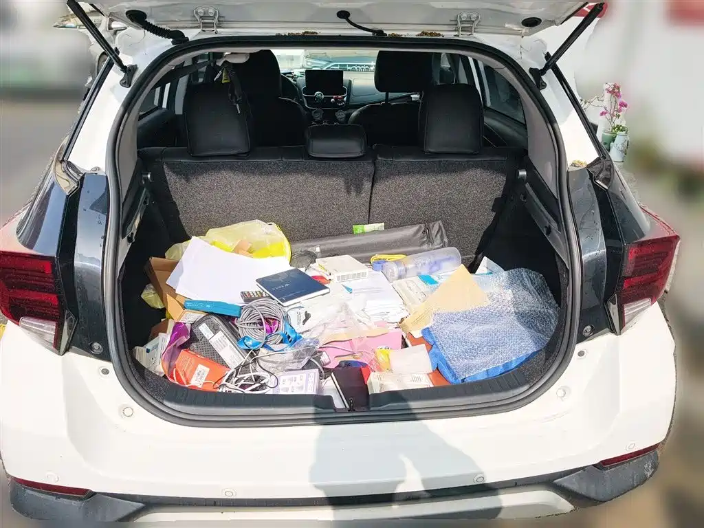 Toyota Yaris L 2020 — фото 10
