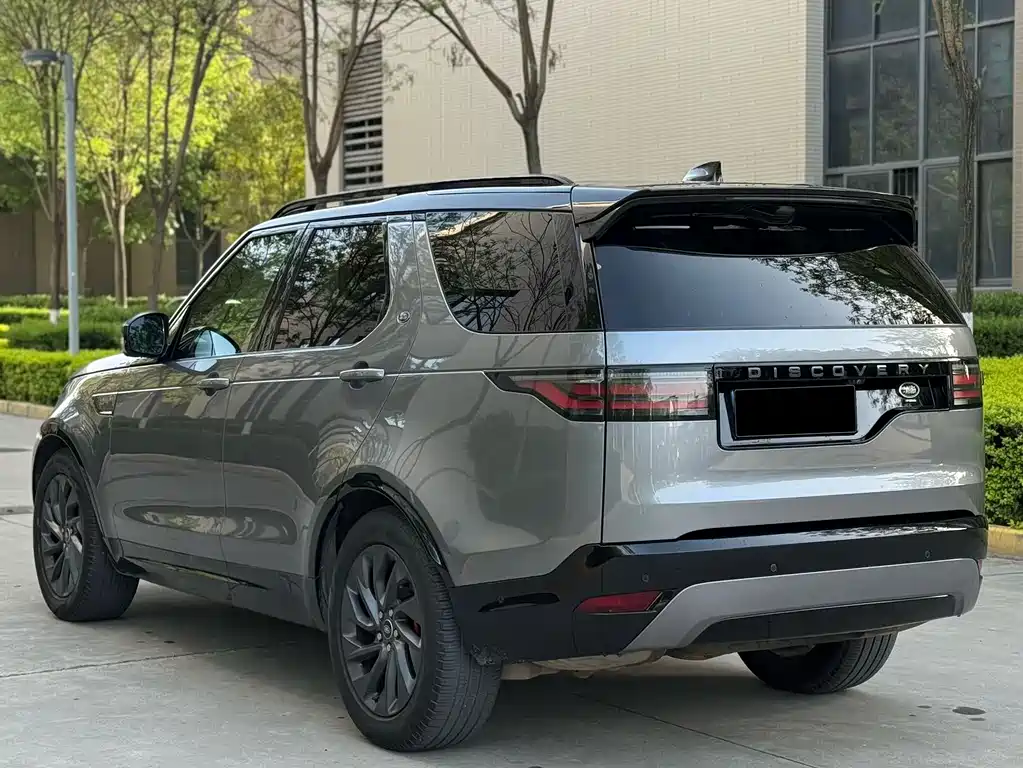 Land Rover Discovery 2024 — фото 17
