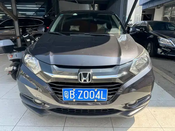 Honda Vezel 2015