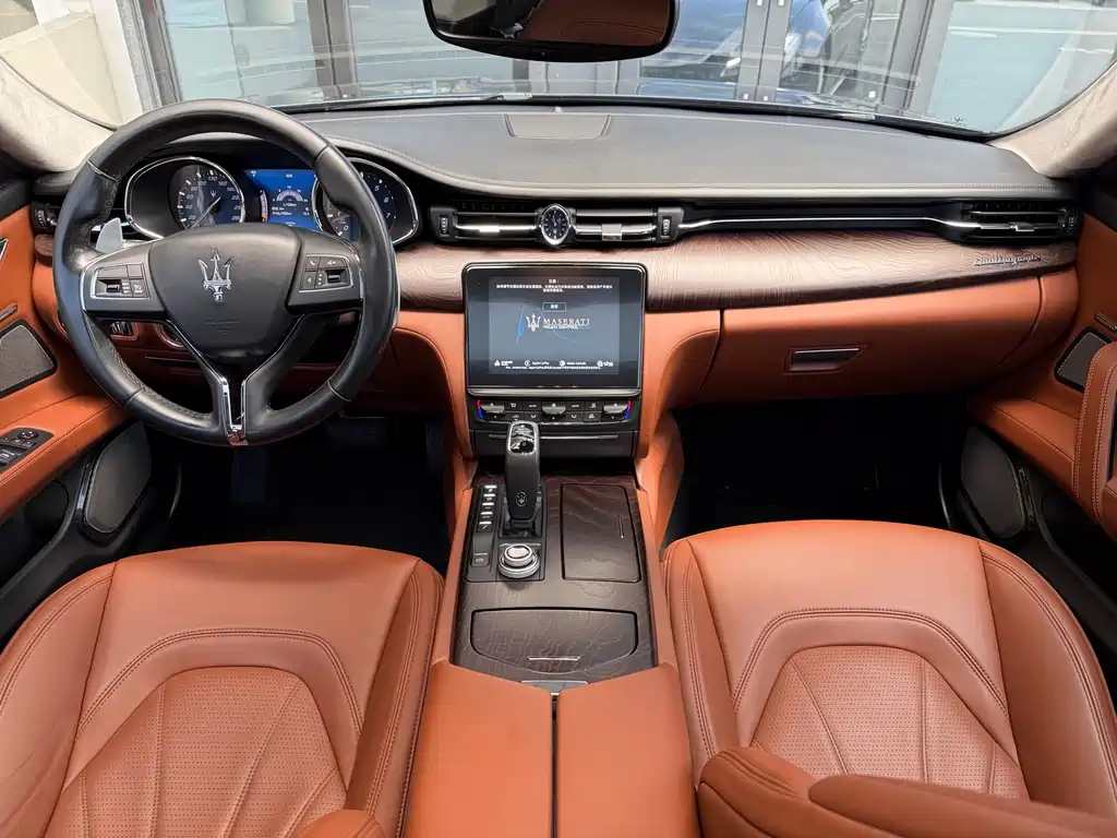 Maserati Quattroporte 2020 — фото 10