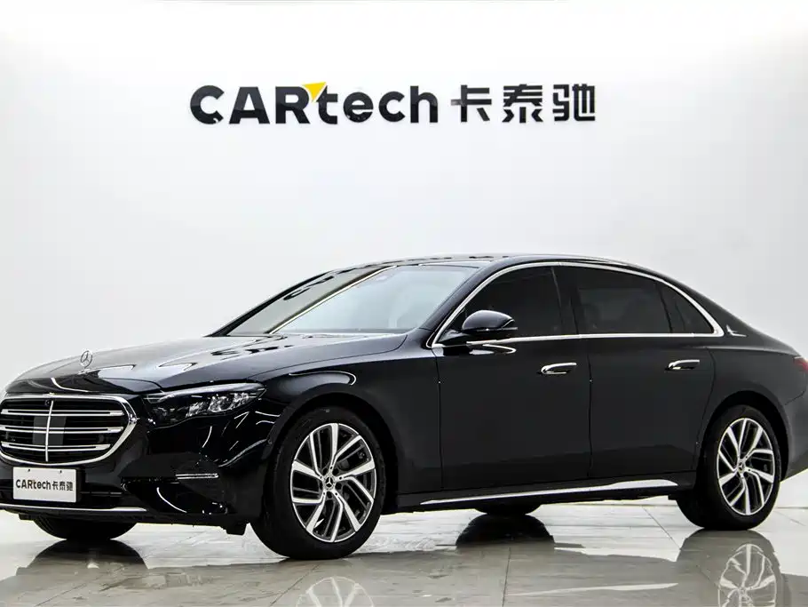 Mercedes-Benz E-Class 2024 — фото 1