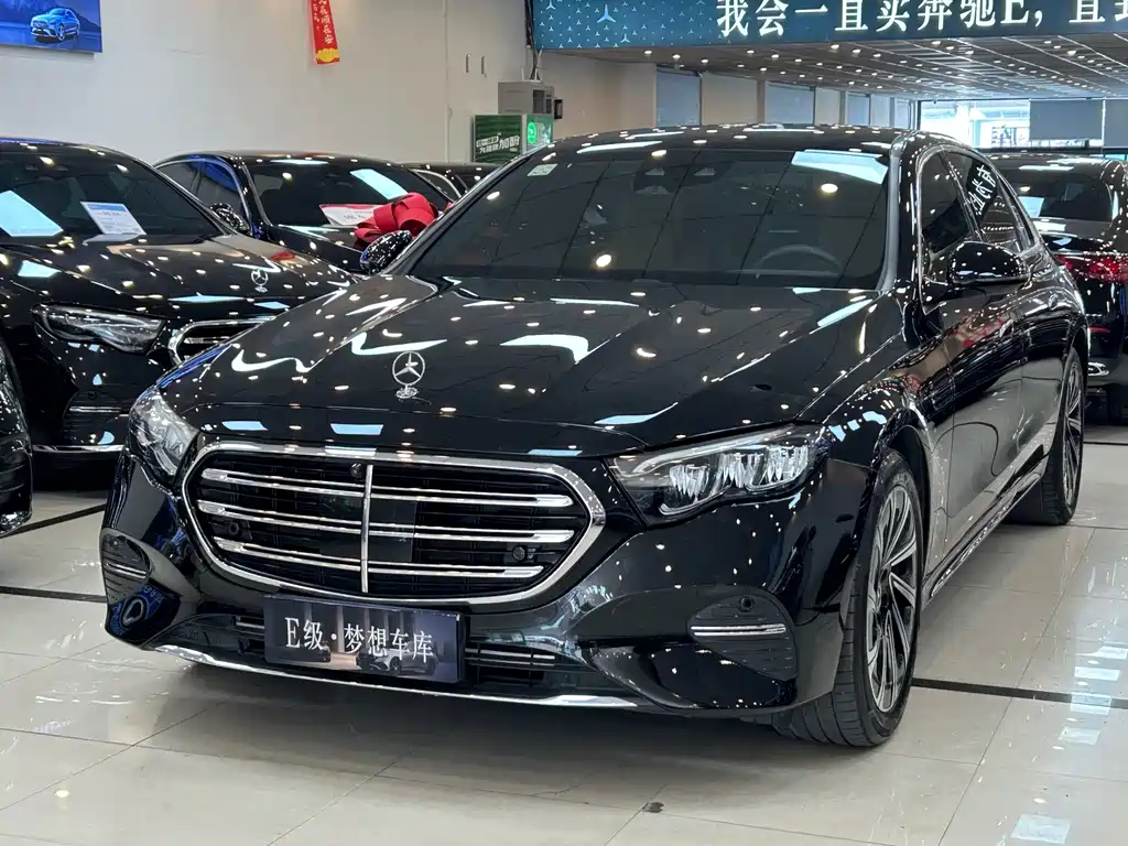 Mercedes-Benz E-Class 2024