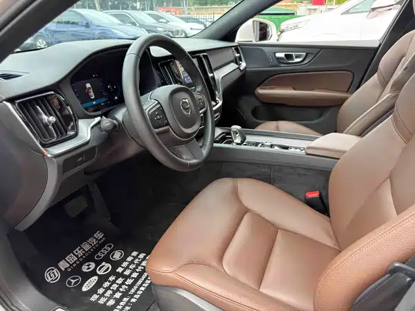 Volvo S60 2024