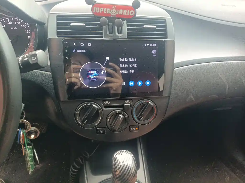 Nissan Tiida 2015 — фото 14