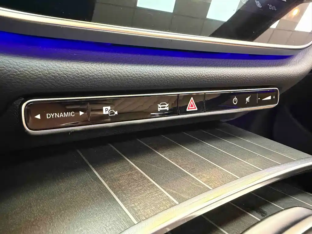 Mercedes-Benz E-Class 2025
