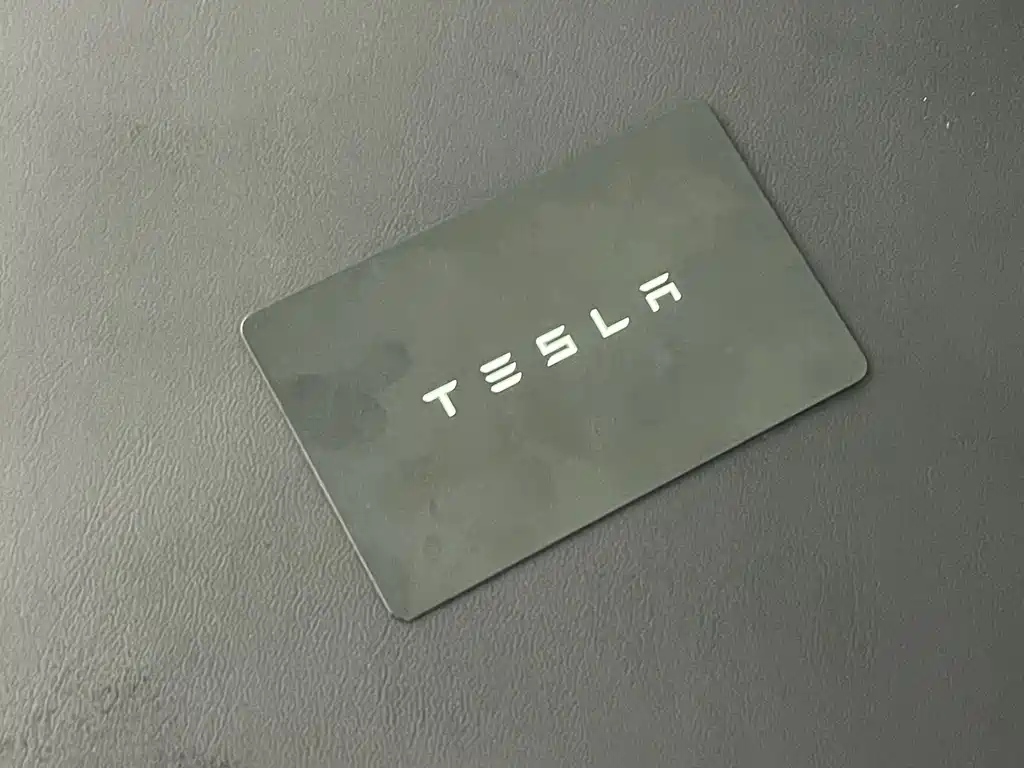 Tesla Model Y 2023 — фото 17