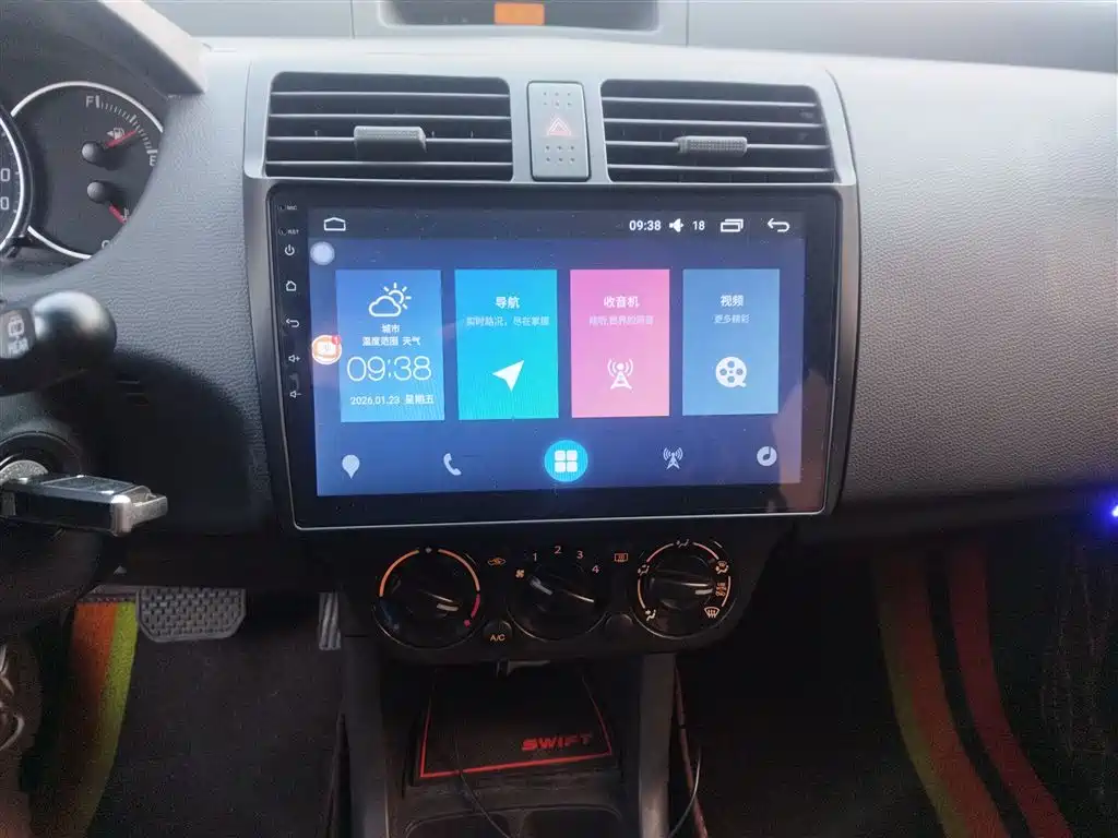 Suzuki Swift 2018 — фото 13