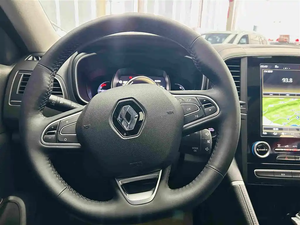 Renault Koleos 2017 — фото 14