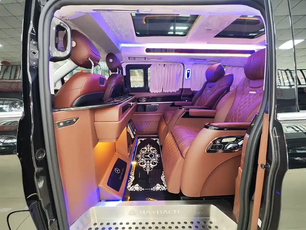 Mercedes-Benz V-Class 2020 — фото 8
