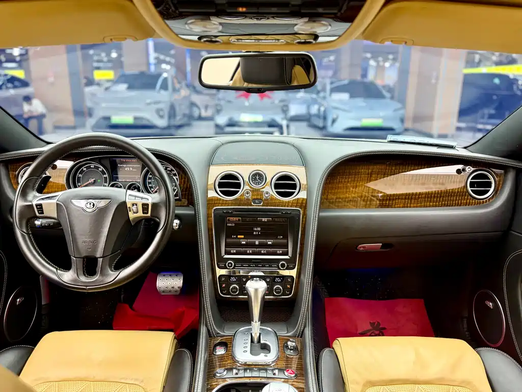 Bentley Continental 2014 — фото 15