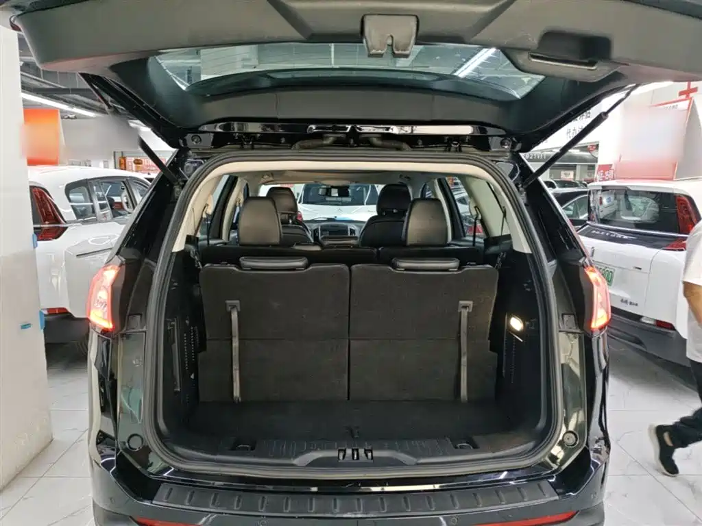 Ford Edge 2018 — фото 19