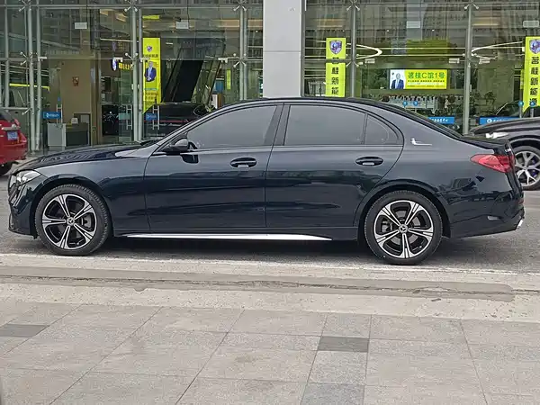 Mercedes-Benz C-Class 2022