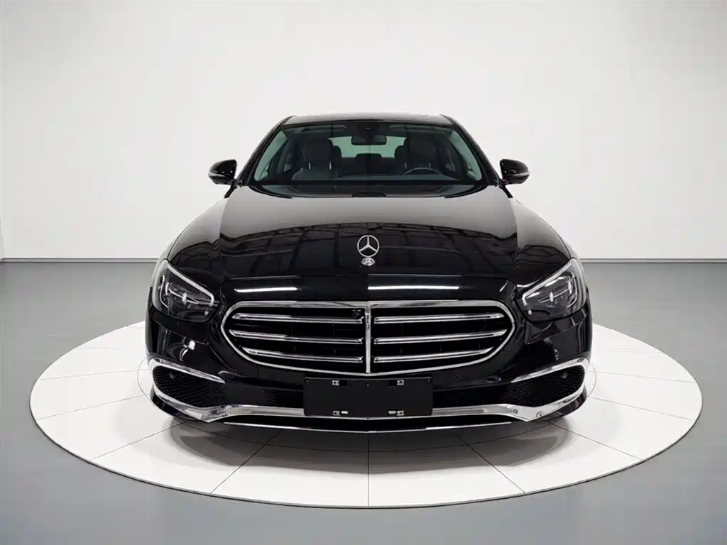 Mercedes-Benz E-Class 2023 — фото 5