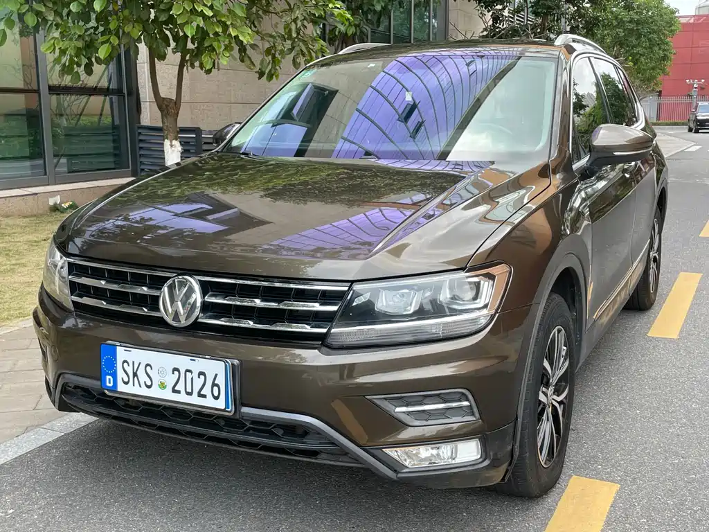 Volkswagen Tiguan L 2019 — фото 1