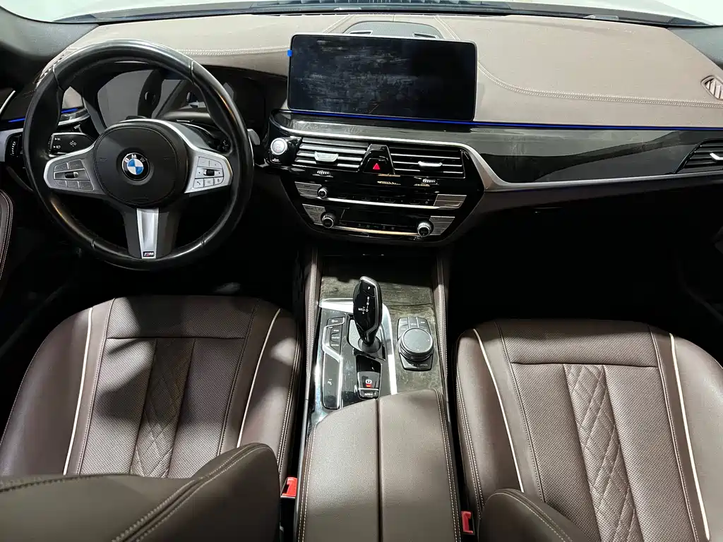 BMW 5 Series 2023 — фото 6