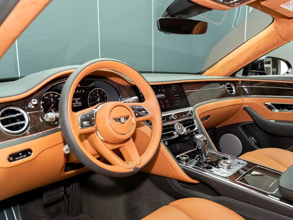 Bentley Flying Spur 2022 — фото 9