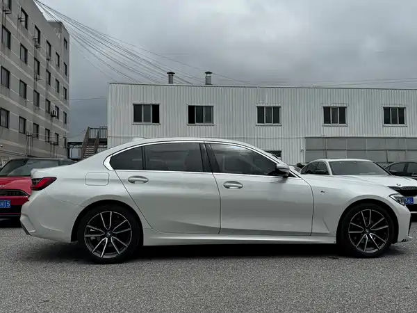 BMW 3 Series 2022