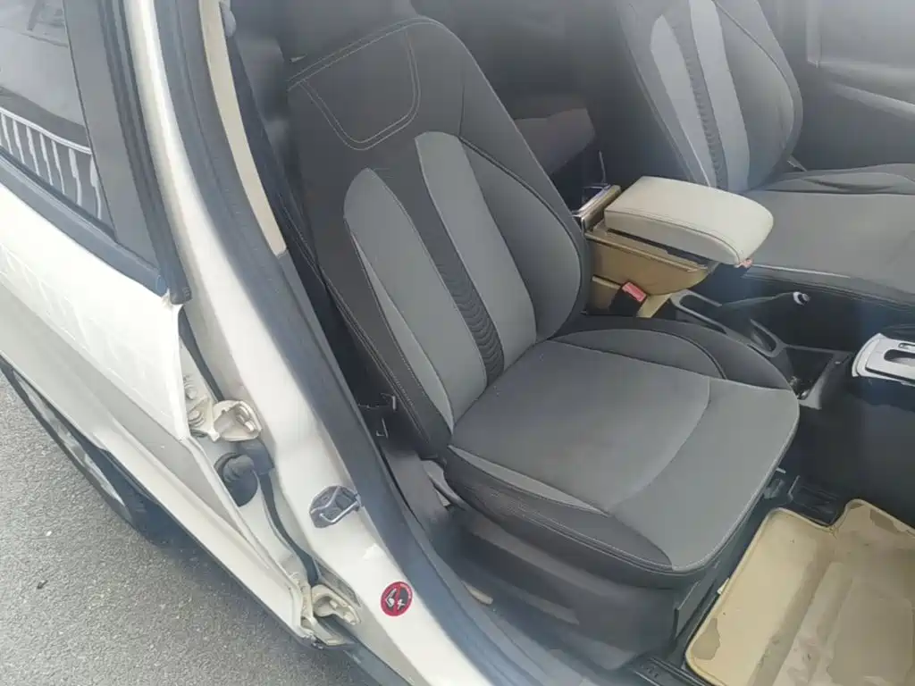 Ford EcoSport 2015 — фото 25