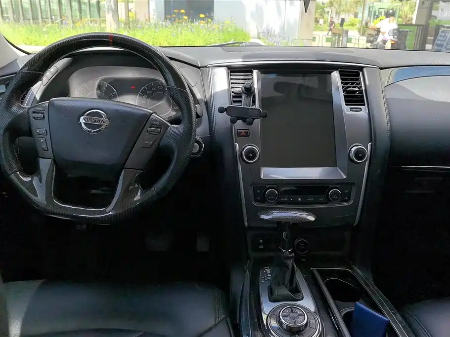 Nissan Patrol 2019 — фото 12