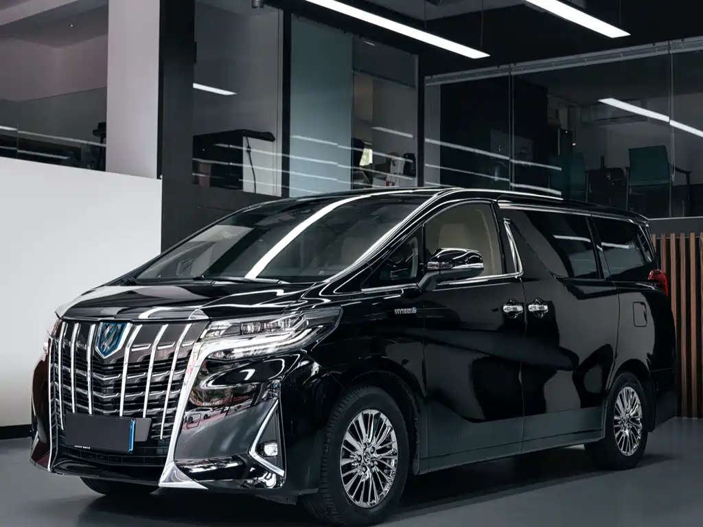 Toyota Alphard 2020 — фото 1